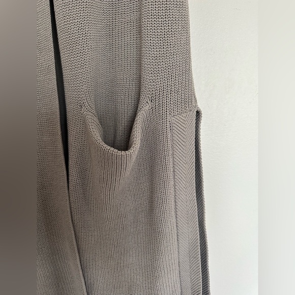 Classic Aritzia Wilfred brand cardigan in XXS - Picture 4 of 8